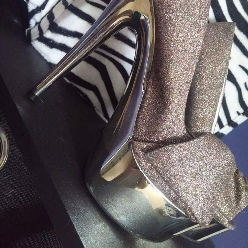 Shoes - Picture 2 of 2